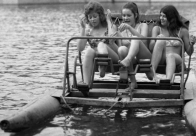 Rozsdás vízibicikli maradványai kerültek elő a Balatonból