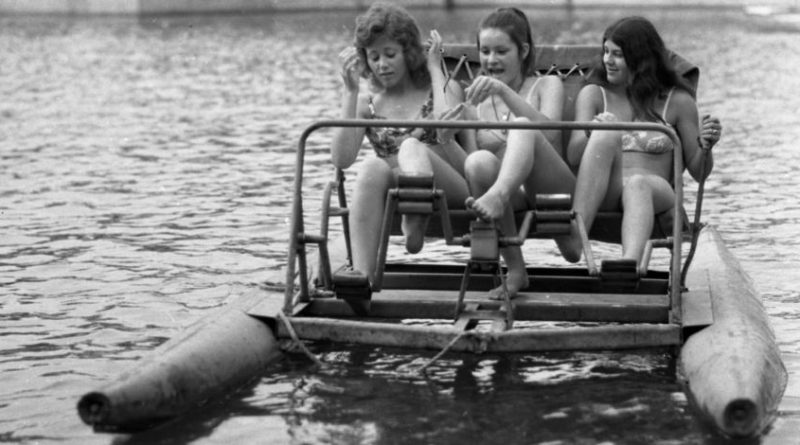 Rozsdás vízibicikli maradványai kerültek elő a Balatonból
